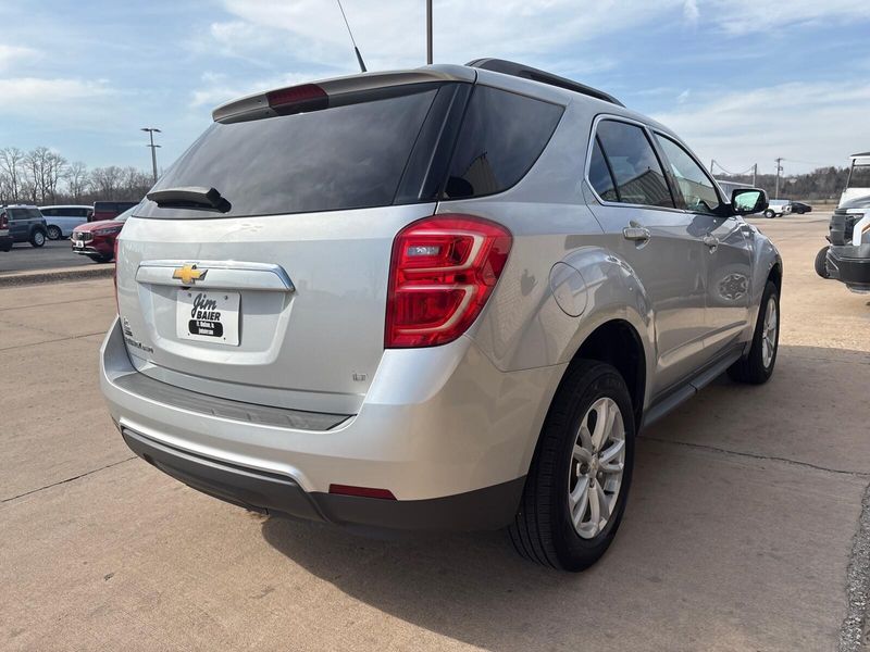 Used 2017 Chevrolet Equinox LTImage 8