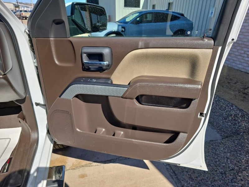 2018 Chevrolet Silverado 1500 LTImage 12