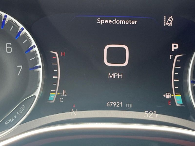 2018 Chrysler Pacifica LimitedImage 18