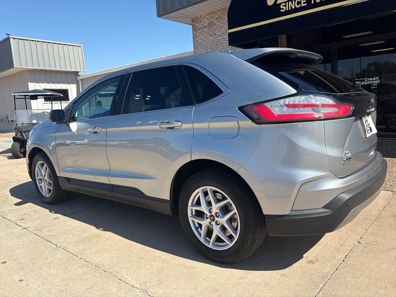 Used 2024 Ford Edge SELImage 10