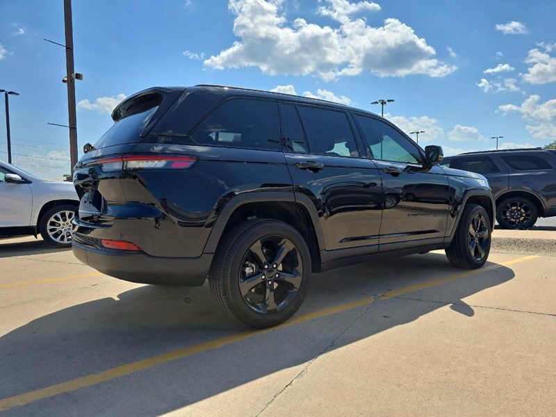 2023 Jeep Grand Cherokee AltitudeImage 7
