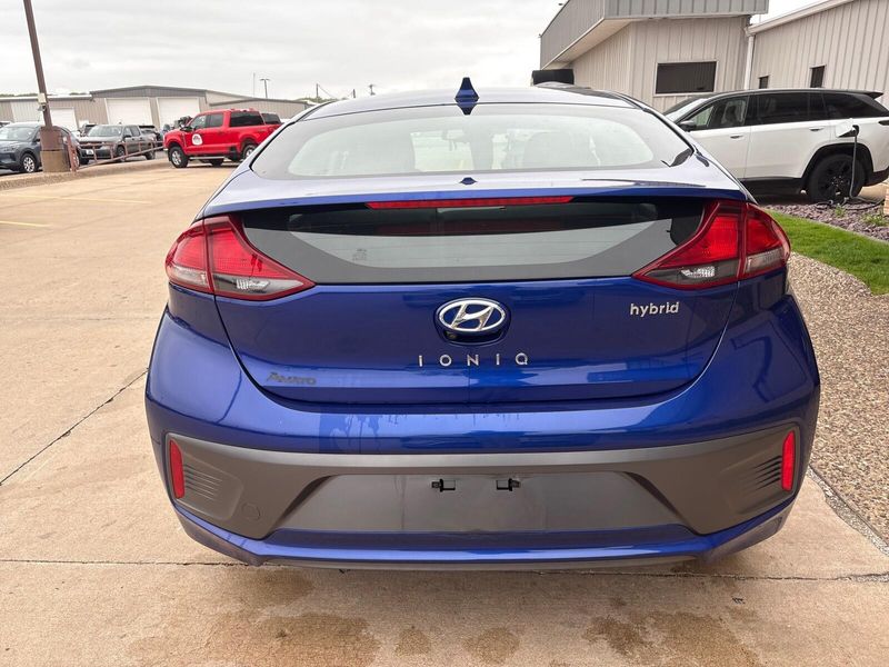 Used 2021 Hyundai Ioniq Hybrid SEImage 8