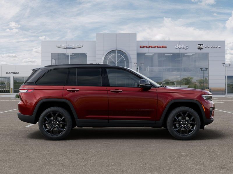 New 2025 Jeep Grand Cherokee Limited 4x4Image 38