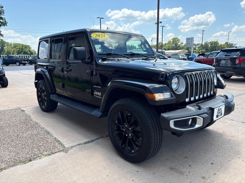 Used 2021 Jeep Wrangler Unlimited SaharaImage 8