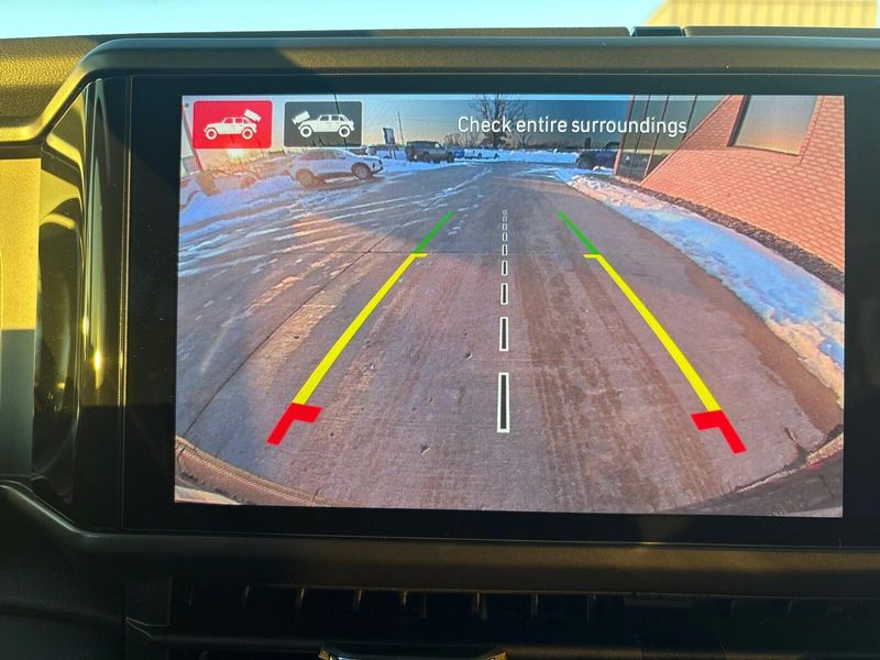 New 2026 Jeep Wrangler 4-door SaharaImage 19