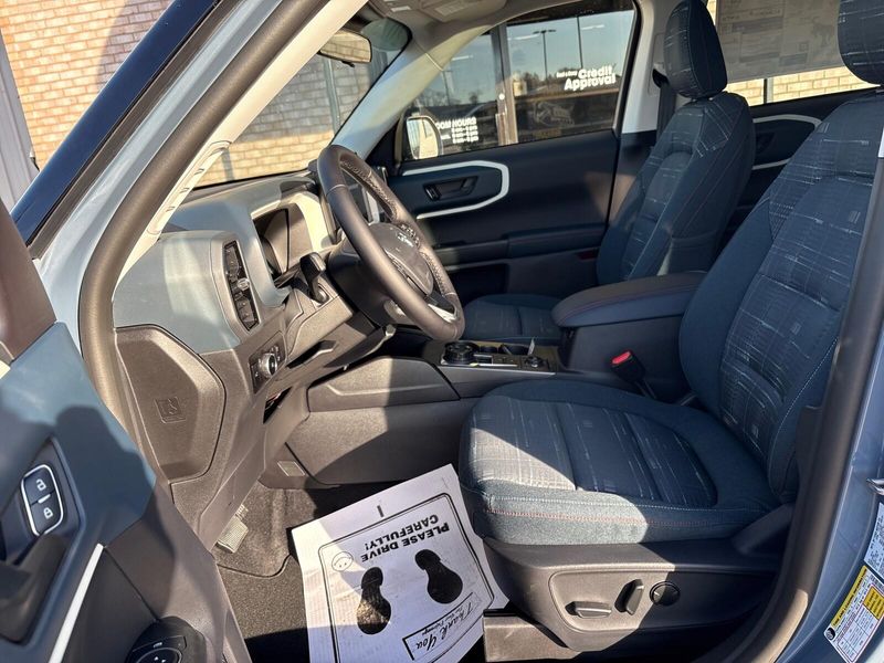 2025 Ford Bronco Sport Heritage photo 3