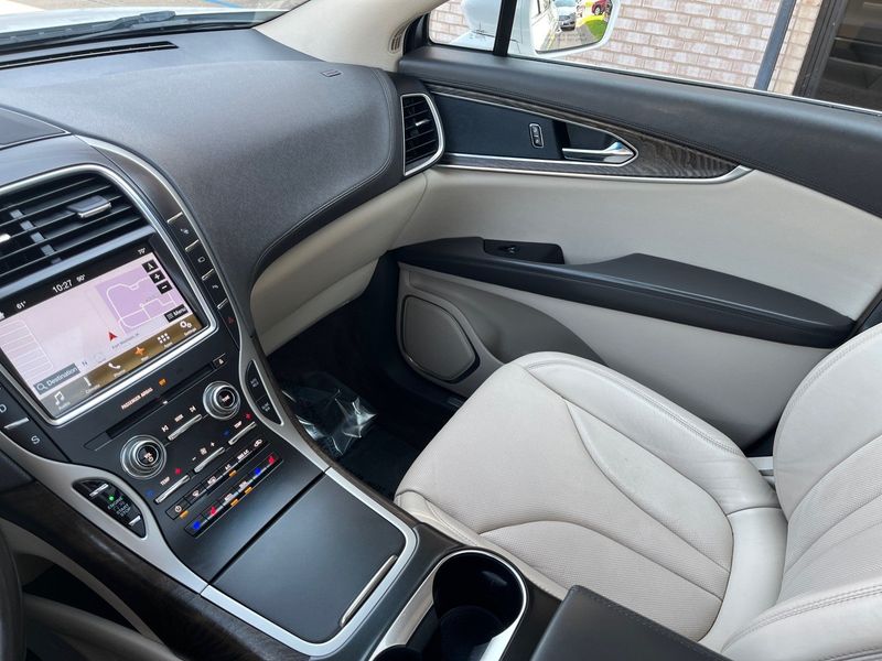 2016 Lincoln MKX ReserveImage 23