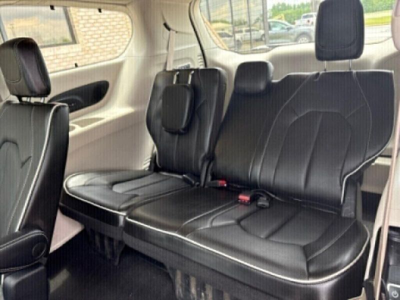 2022 Chrysler Pacifica LimitedImage 5