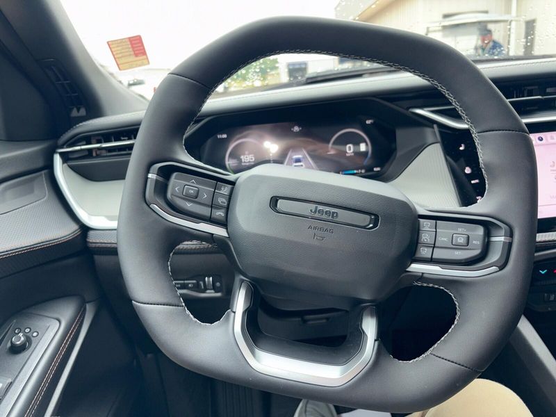 New 2026 Jeep Cherokee Limited Altitude 4x4Image 14