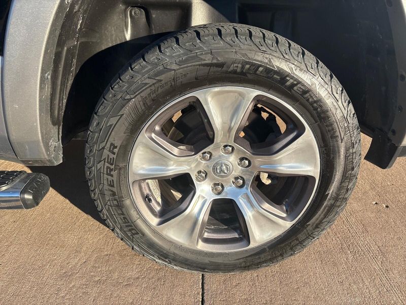 Used 2020 RAM 1500 LaramieImage 12