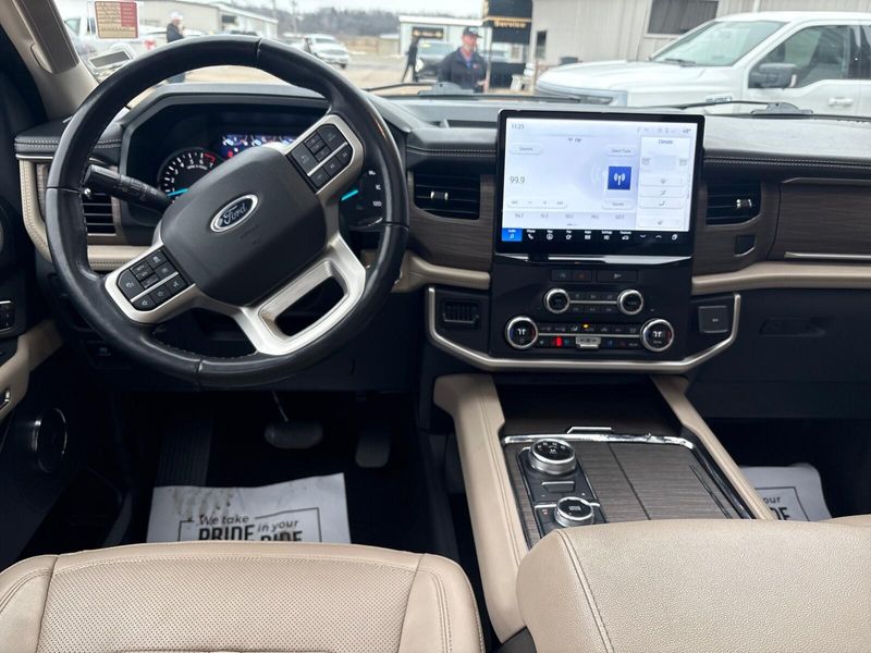 Used 2023 Ford Expedition LimitedImage 7