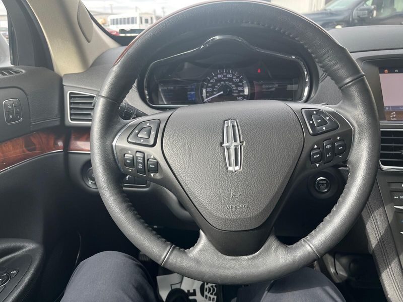 2019 Lincoln MKT ReserveImage 16