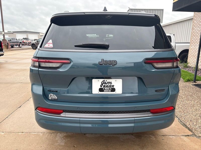 New 2026 Jeep Grand Cherokee L Summit 4x4Image 12