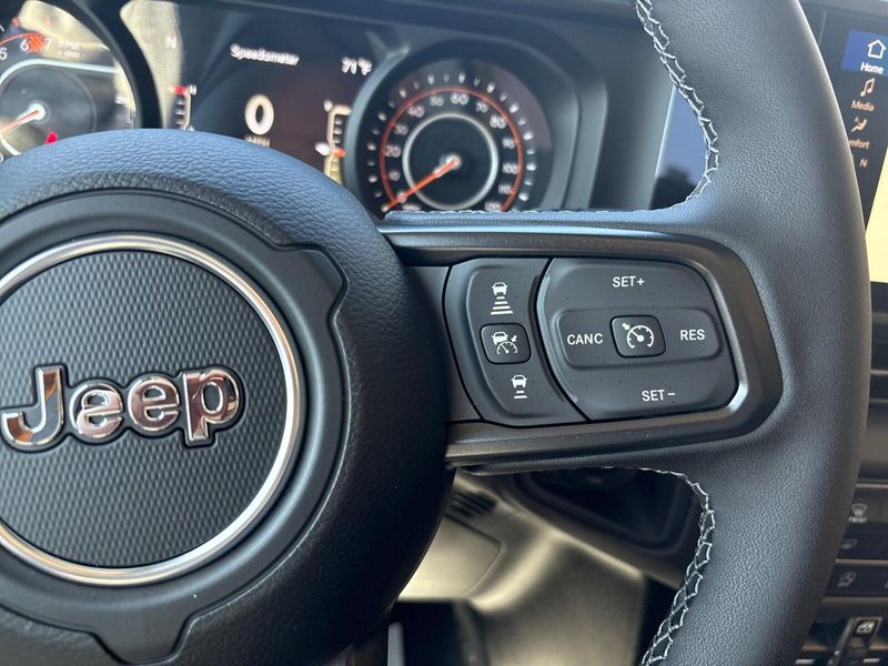 New 2026 Jeep Wrangler 4-door RubiconImage 13