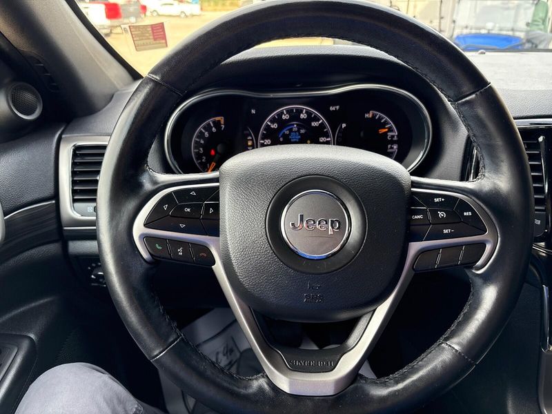 Used 2020 Jeep Grand Cherokee AltitudeImage 14