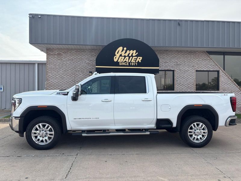 2024 GMC Sierra 2500HD SLTImage 2