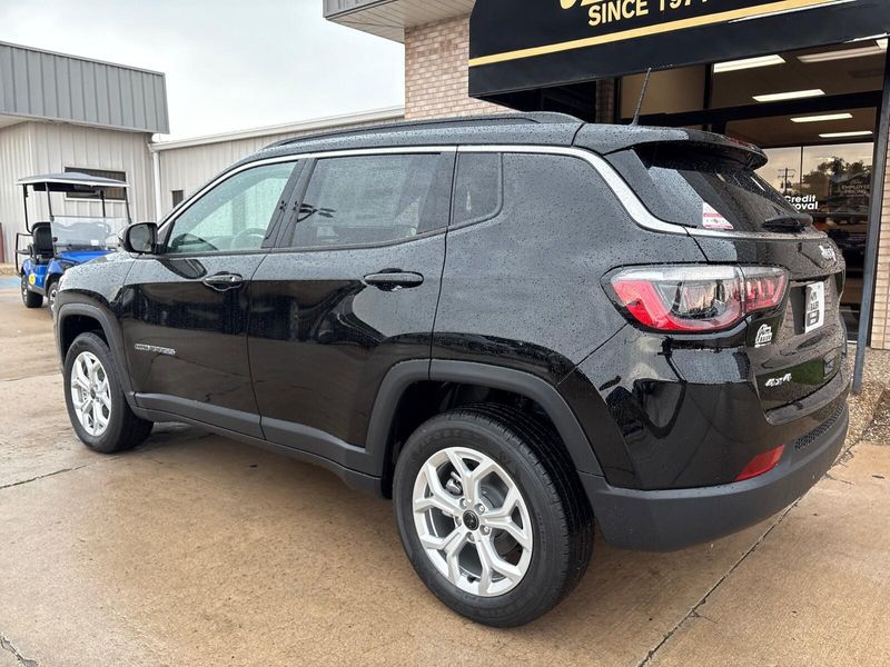 2025 Jeep Compass Latitude 4x4Image 10