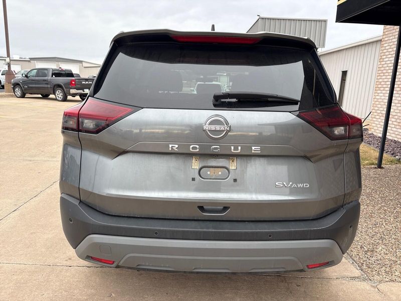 Used 2023 Nissan Rogue SVImage 9