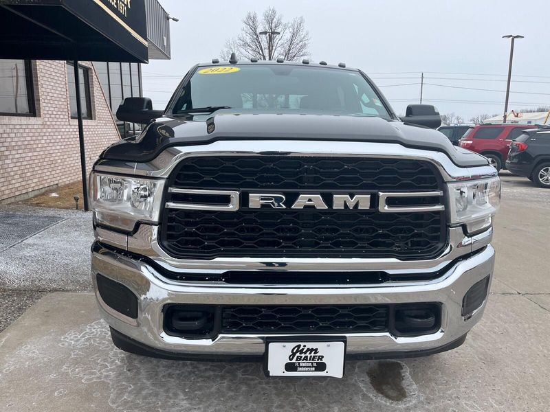 2022 RAM 3500 TradesmanImage 6