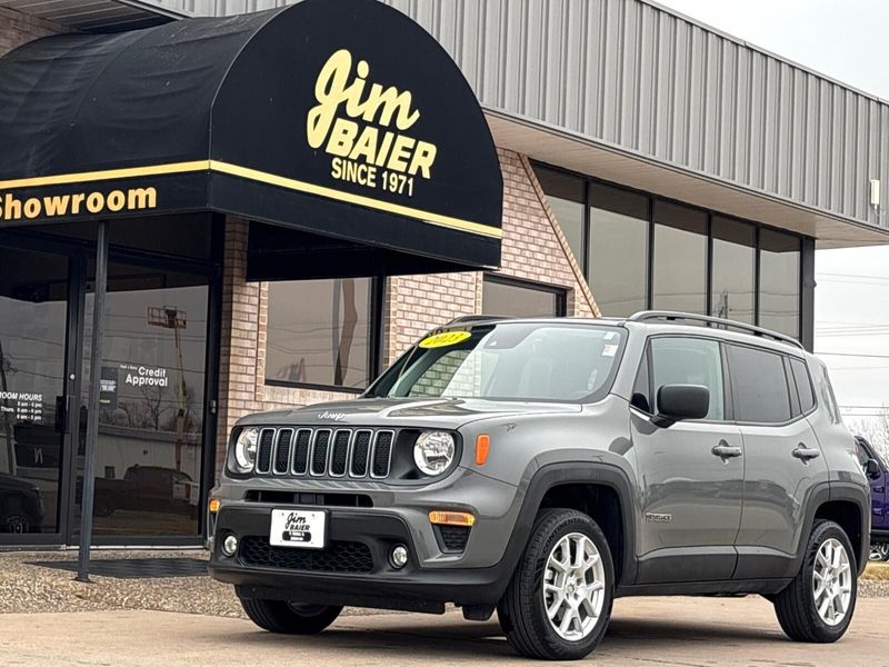 Used 2022 Jeep Renegade LatitudeImage 1