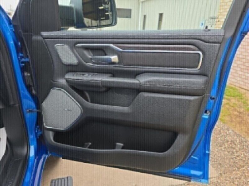 2025 RAM 1500 Laramie Crew Cab 4x4 5