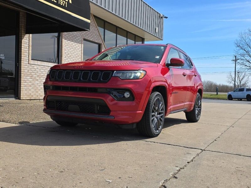 2023 Jeep Compass Red Edition photo 4
