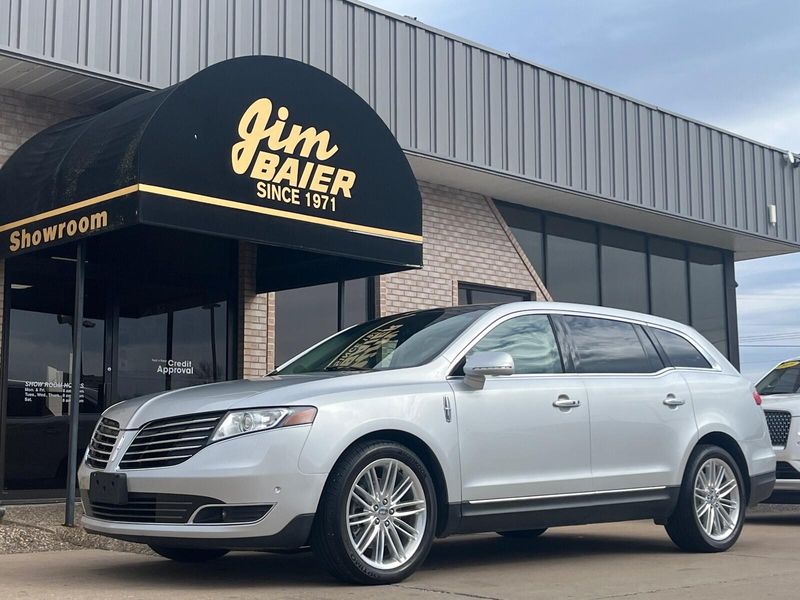 2019 Lincoln MKT ReserveImage 1