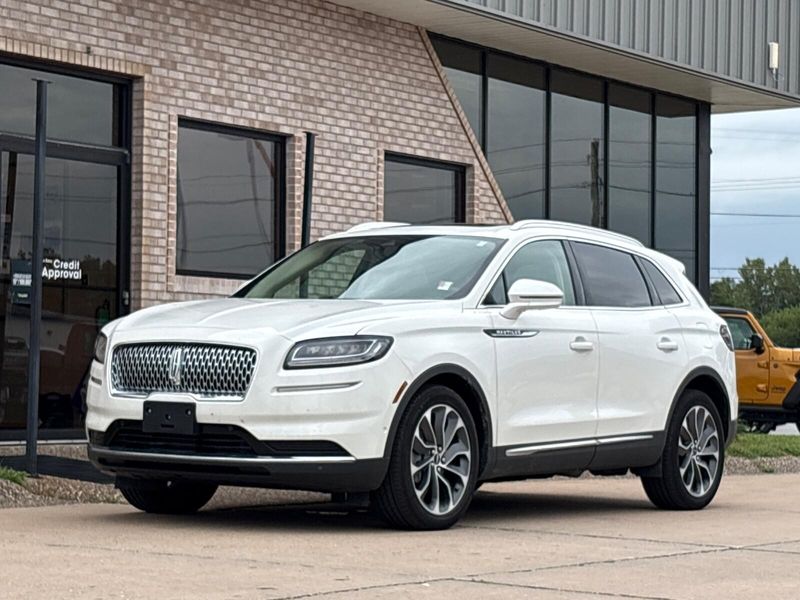 Used 2023 Lincoln Nautilus ReserveImage 1