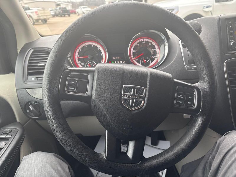 Used 2019 Dodge Grand Caravan SEImage 14