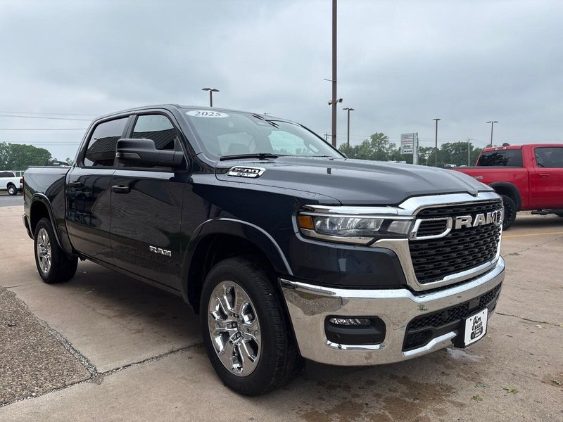 2025 RAM 1500 Big Horn Crew Cab 4x4 5