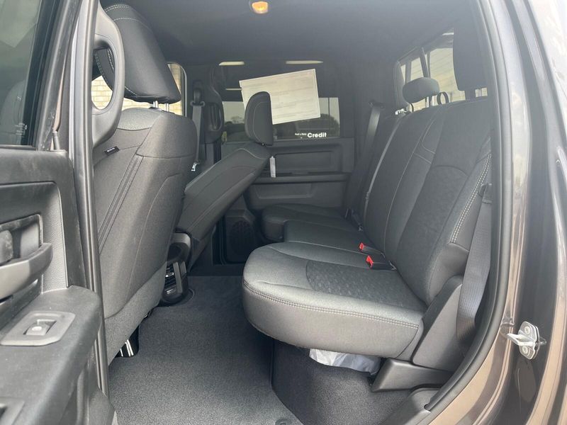 2025 RAM 3500 Tradesman Crew Cab 4x4 6
