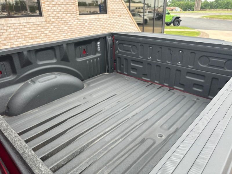 2022 Ford F-150 XLTImage 13