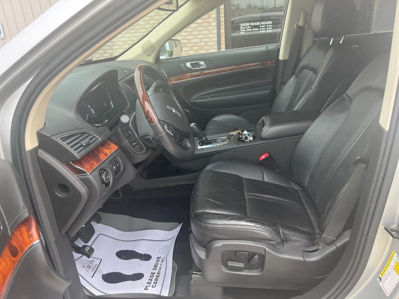 2019 Lincoln MKT ReserveImage 3