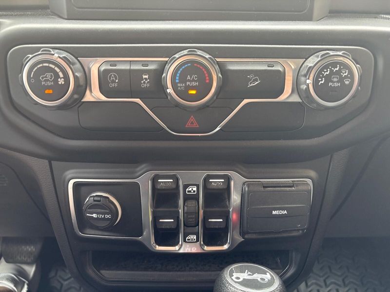 Used 2019 Jeep Wrangler Unlimited Sport SImage 16