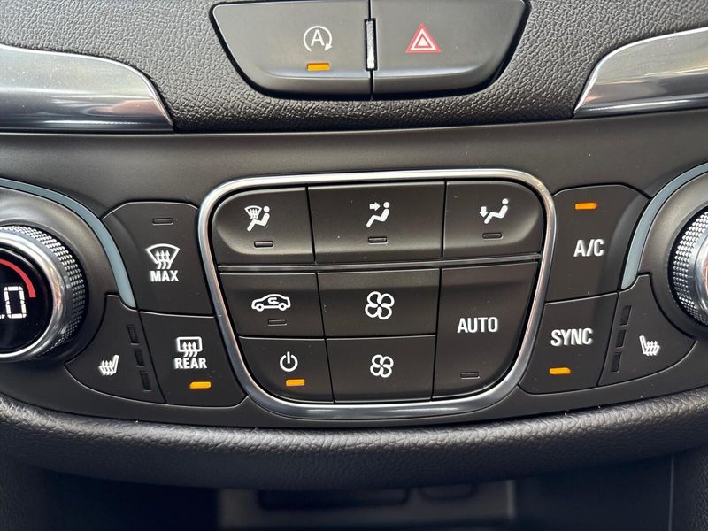 Used 2023 Chevrolet Equinox LTImage 20