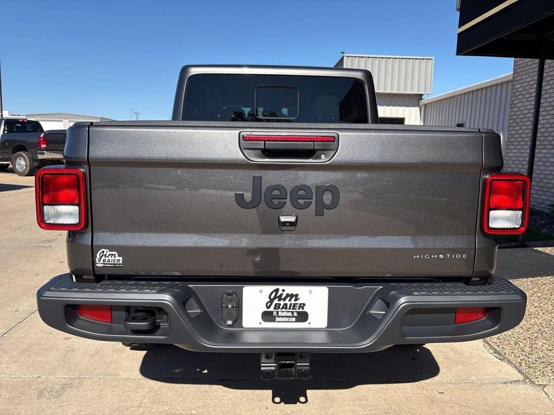 New 2025 Jeep Gladiator High Tide 4x4Image 10