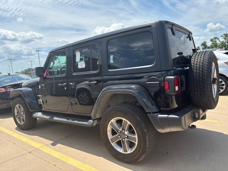2022 Jeep Wrangler Unlimited SaharaImage 4