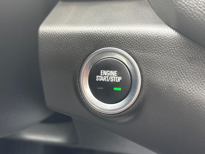 Used 2023 GMC Terrain AT4Image 21