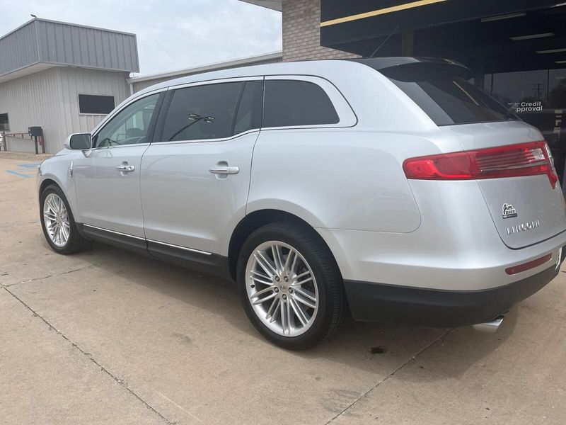 2019 Lincoln MKT ReserveImage 13