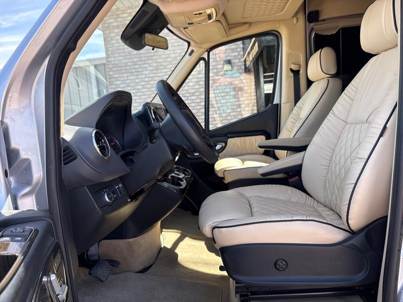 Used 2019 Mercedes-Benz Sprinter 3500XD Chassis Image 3