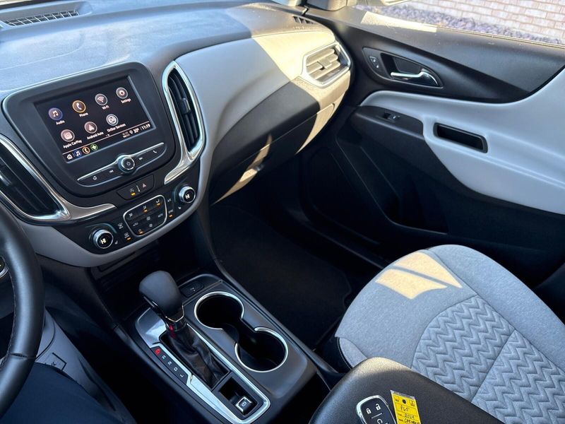 Used 2024 Chevrolet Equinox LTImage 17