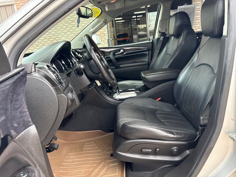 2016 Buick Enclave LeatherImage 3