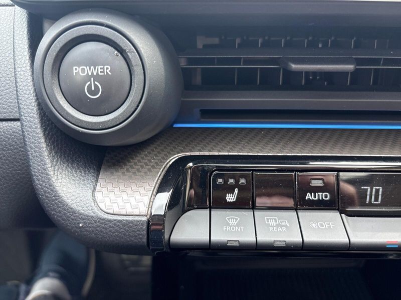 2024 Toyota Prius XLEImage 21