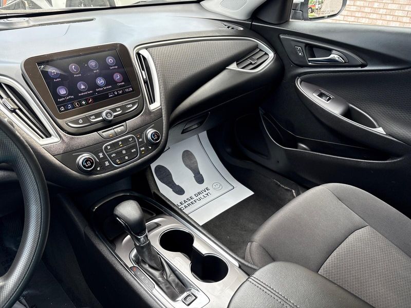 2022 Chevrolet Malibu LTImage 17