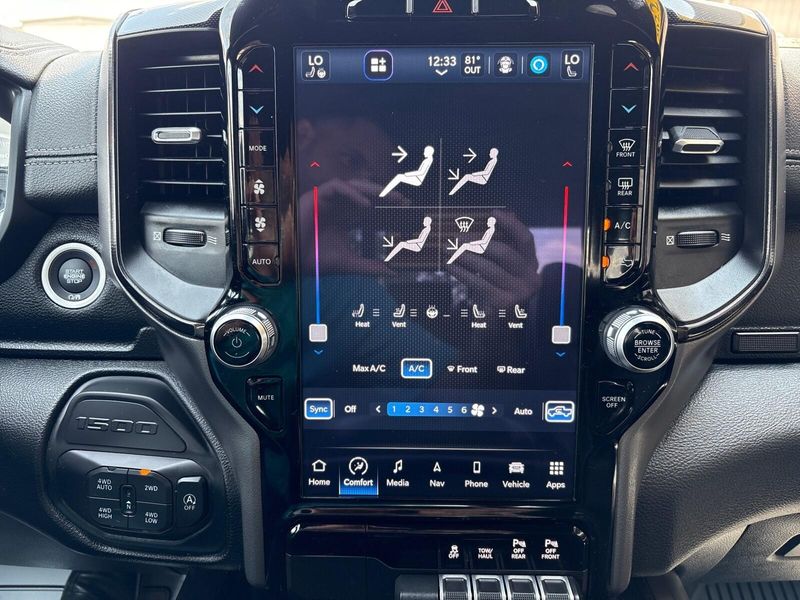 2022 RAM 1500 LaramieImage 25