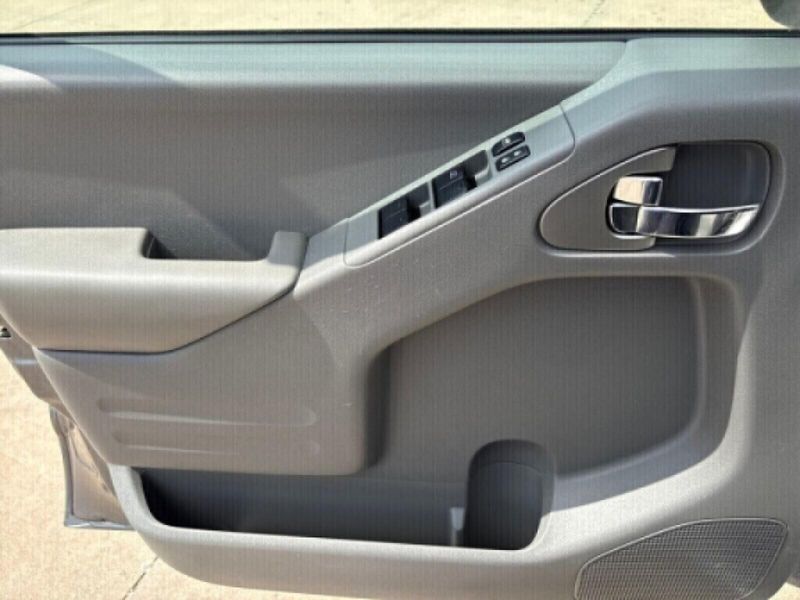 2018 Nissan Frontier SV V6Image 13