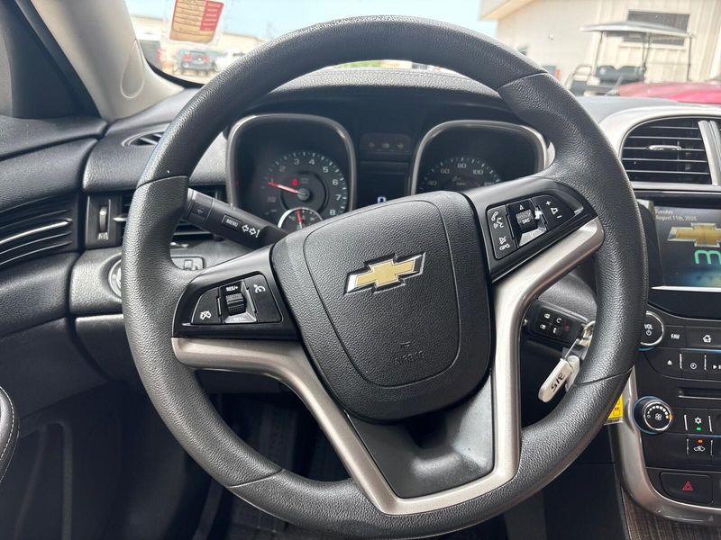 Used 2015 Chevrolet Malibu LTImage 13