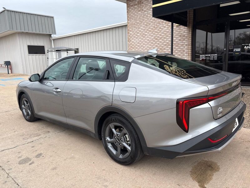 Used 2025 Kia K4 LXSImage 10
