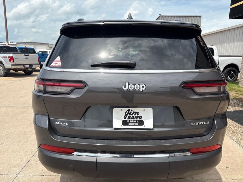 New 2025 Jeep Grand Cherokee L Limited 4x4Image 11