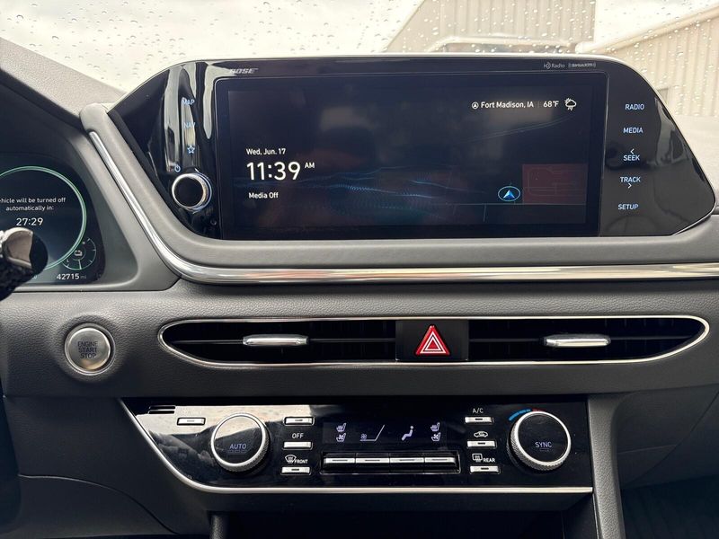 Used 2023 Hyundai Sonata Hybrid LimitedImage 20